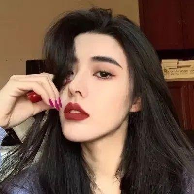 妮娜琦珈